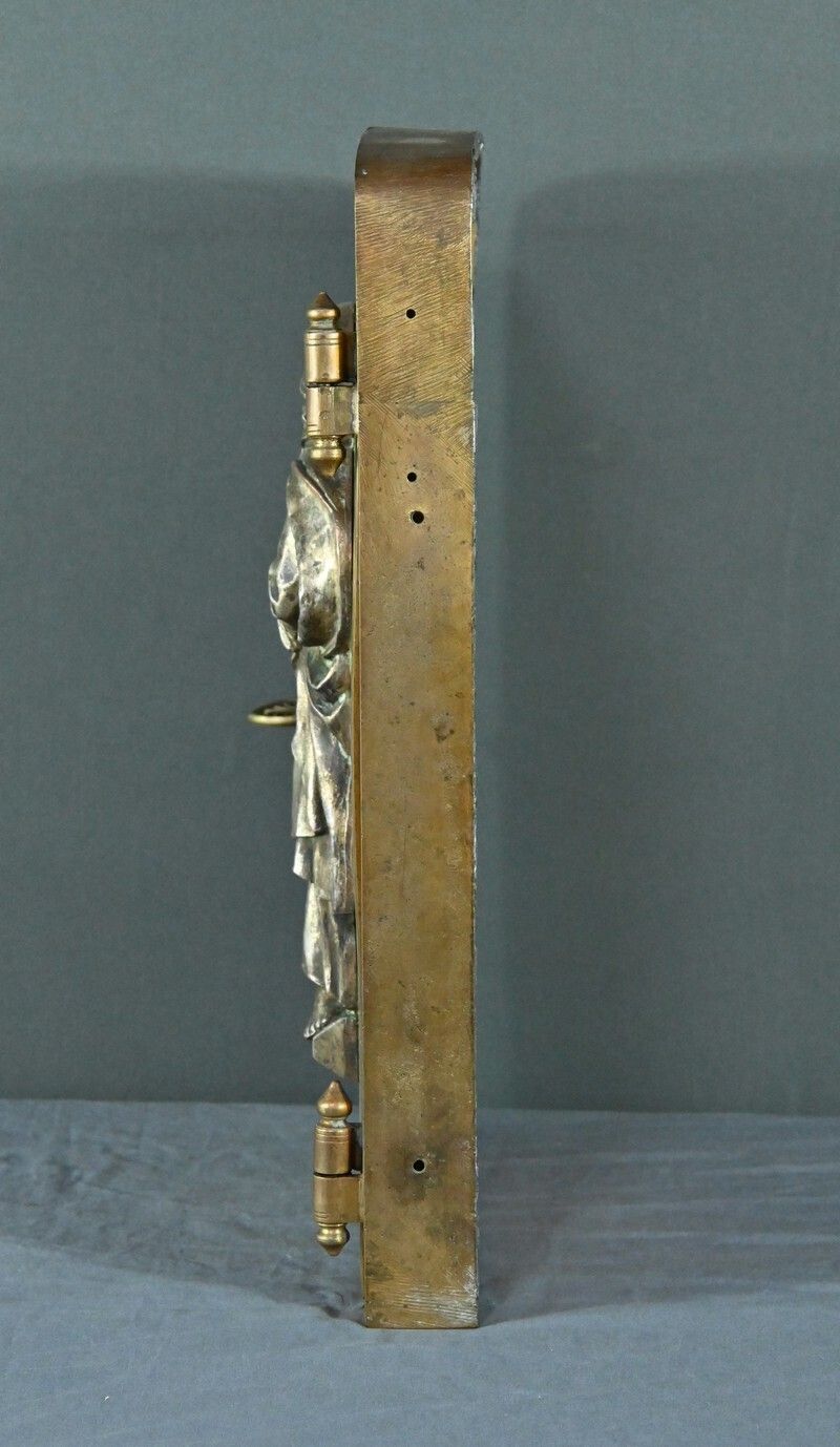 photo vintage Bronze Tabernacle Door, Signed J. Vallet – Late 19th Century