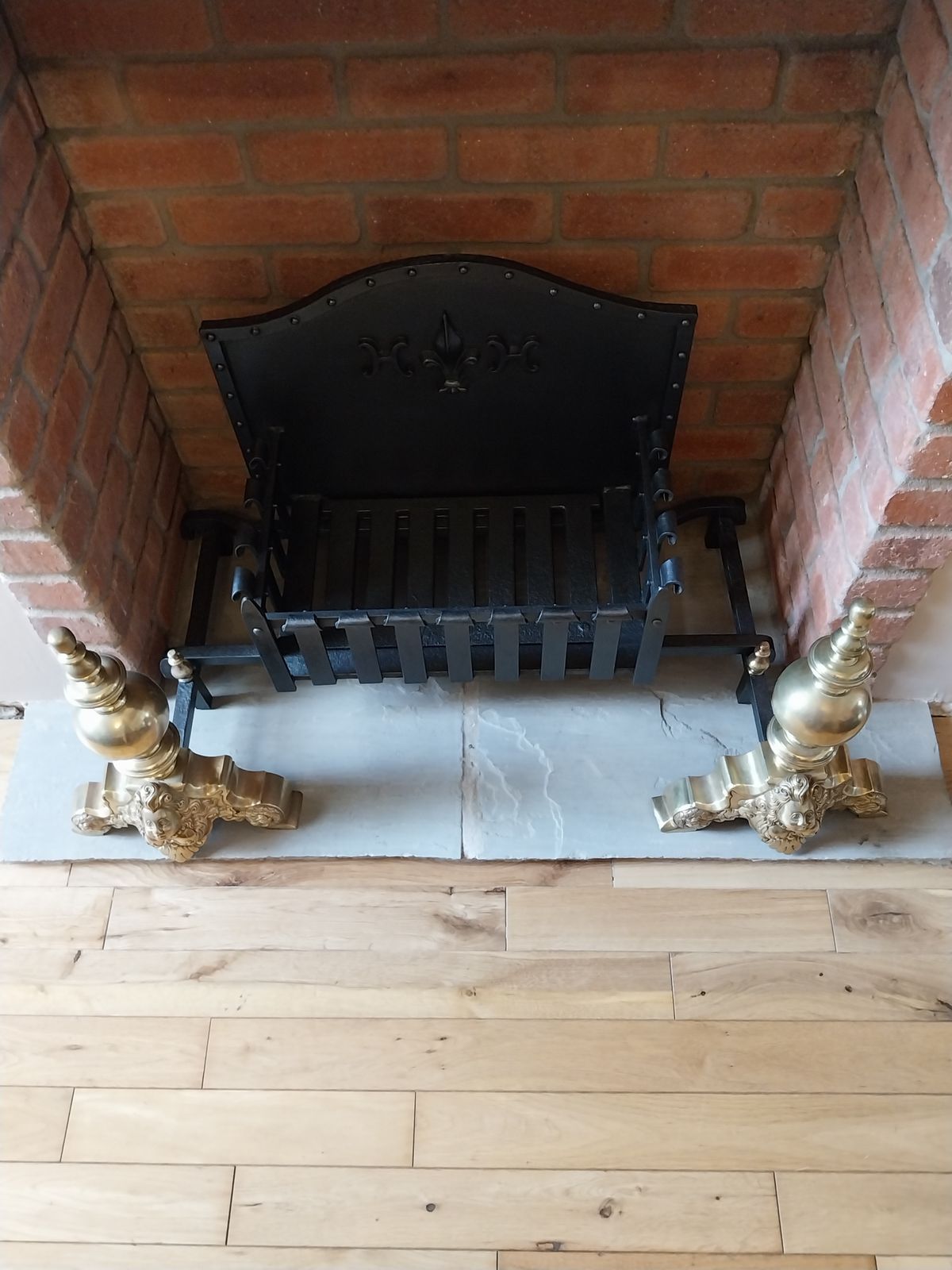 Victorian French Cast And Wrought Iron Fire Basket With Marmoset Baroque Fire Dogs. photo vintage