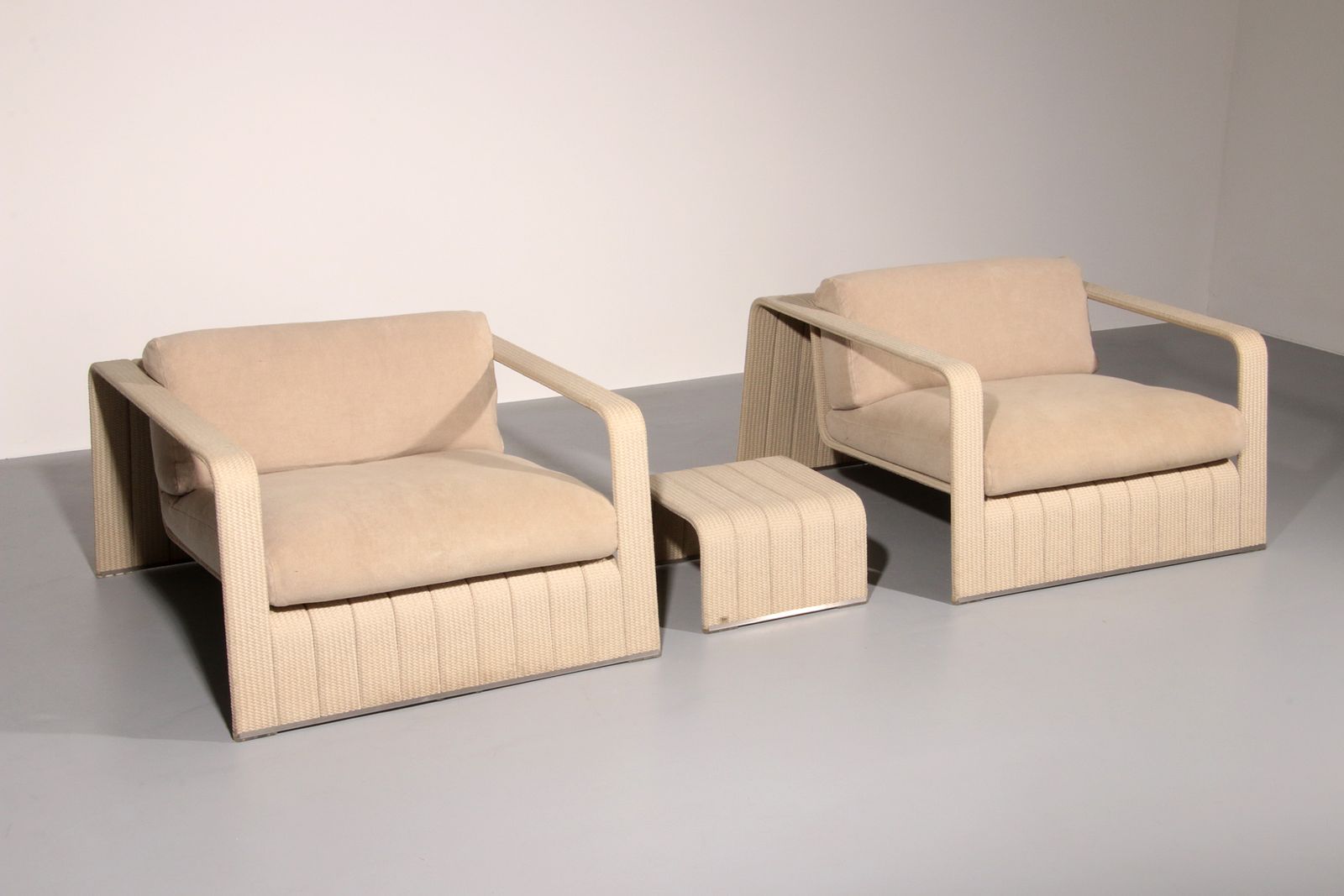 photo furniture Paola Lenti Lounge Chairs And Table Frame Your Comfort.
