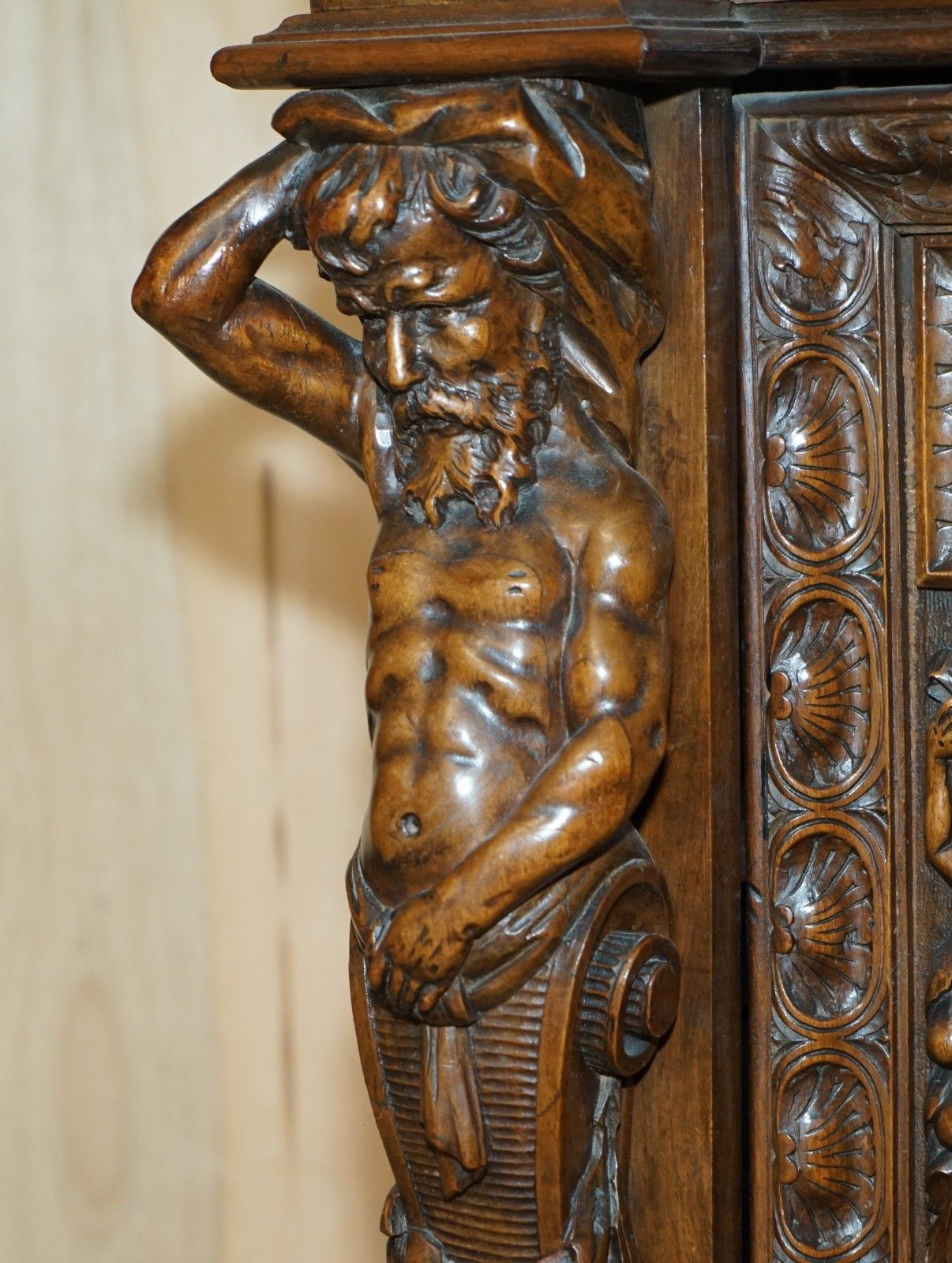 photo furniture Important Antique Circa 1850 French Walnut Ornately Carved Buffet Sideboard