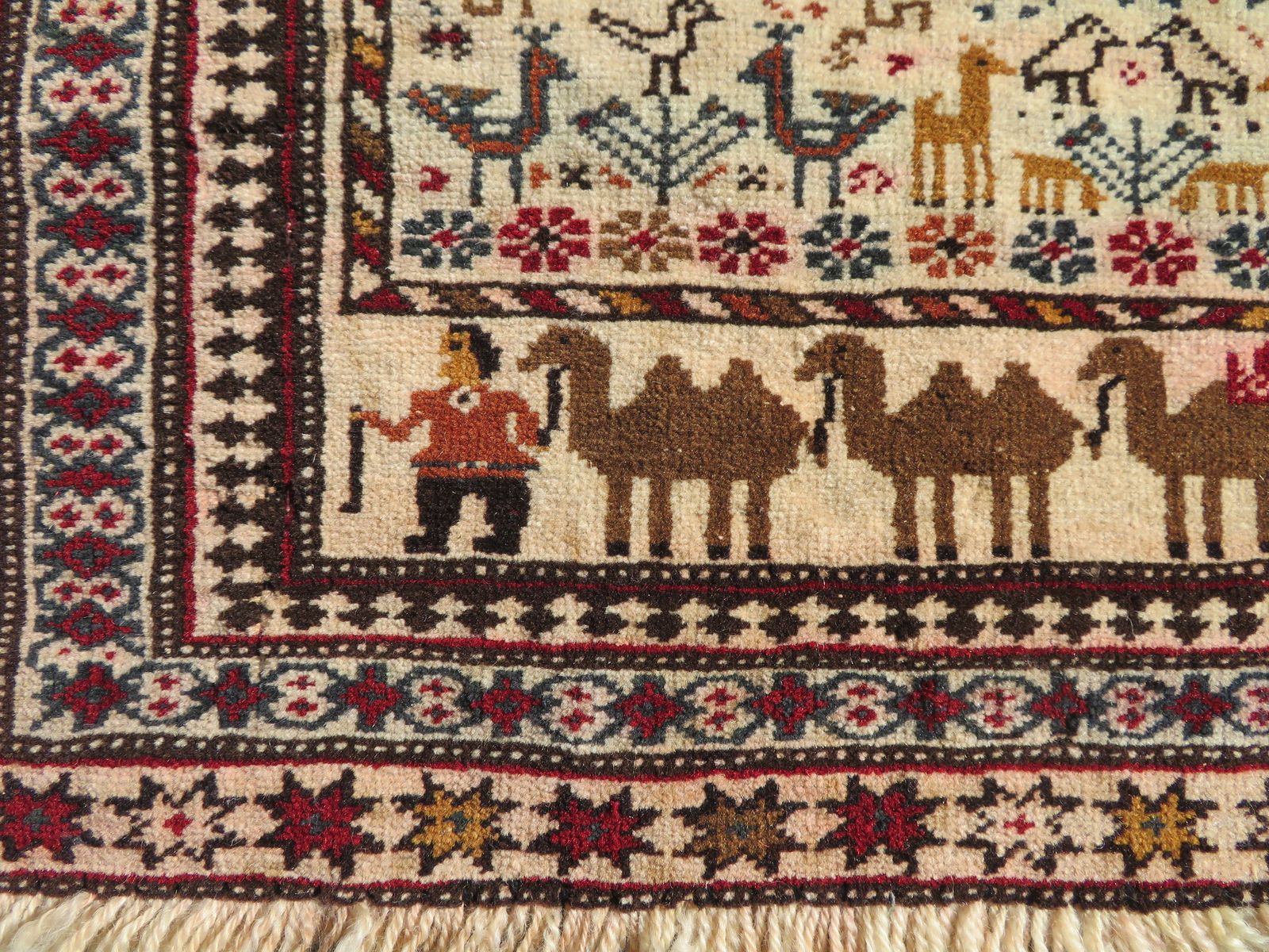 Unusual Old Afghan Baluch Prayer Rug. 107cm X 74cm. photo vinterior