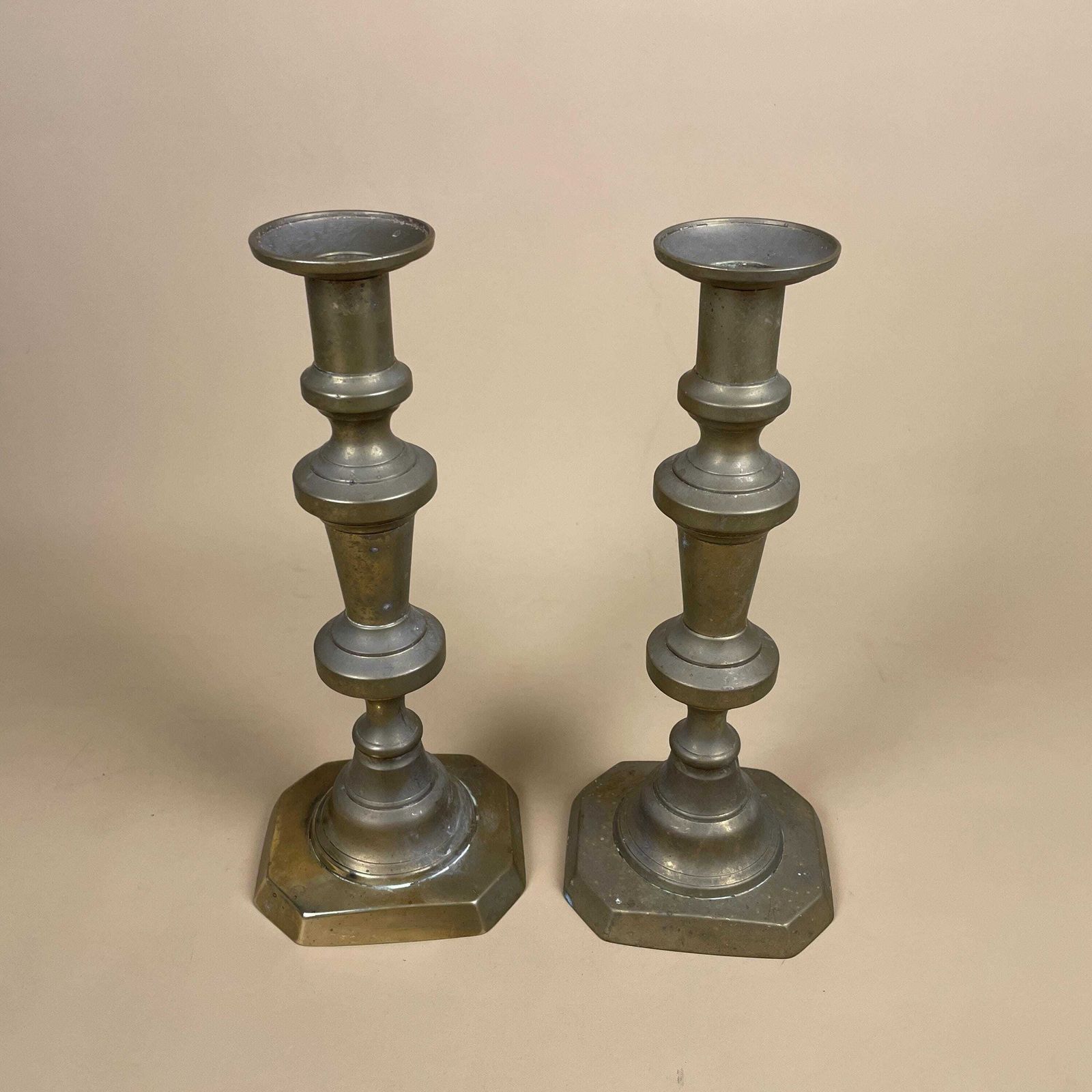 Antique Matching Pair Of Gold Brass Metal Candlestick Candle Stick Holders Vintage Column Taper Dinner Candlesticks Column Pillar Set Holder