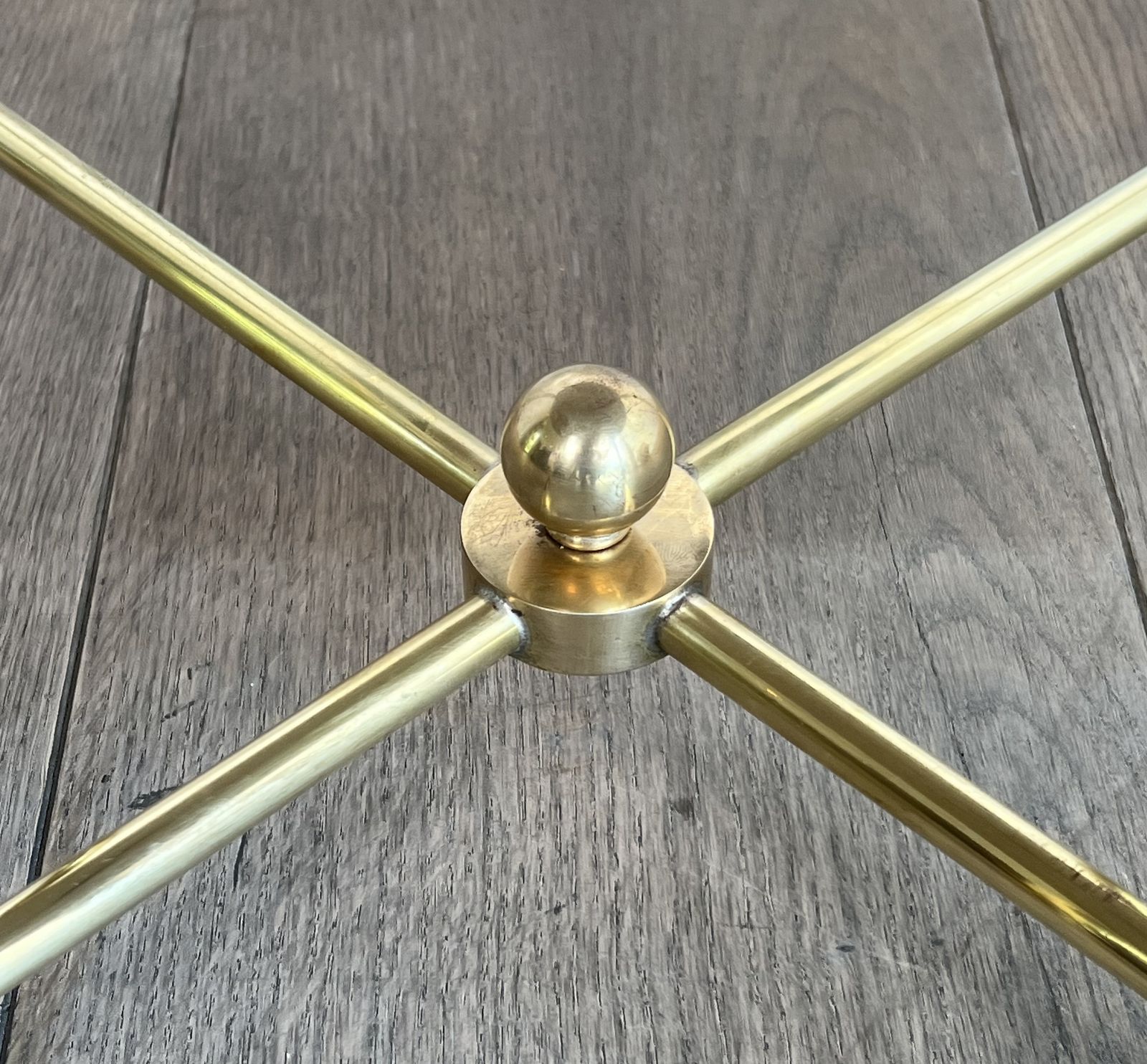 photo vinterior Brass Coffee Table With White Marble Top In The Style Of Maison Ramsay