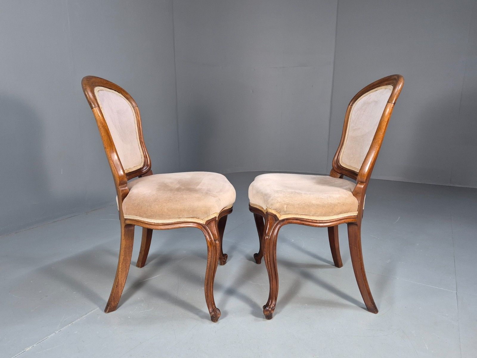 photo vinterior 2 Antique Louis XV Style French Country Chairs Balloon Back  Eb10048 Vdin