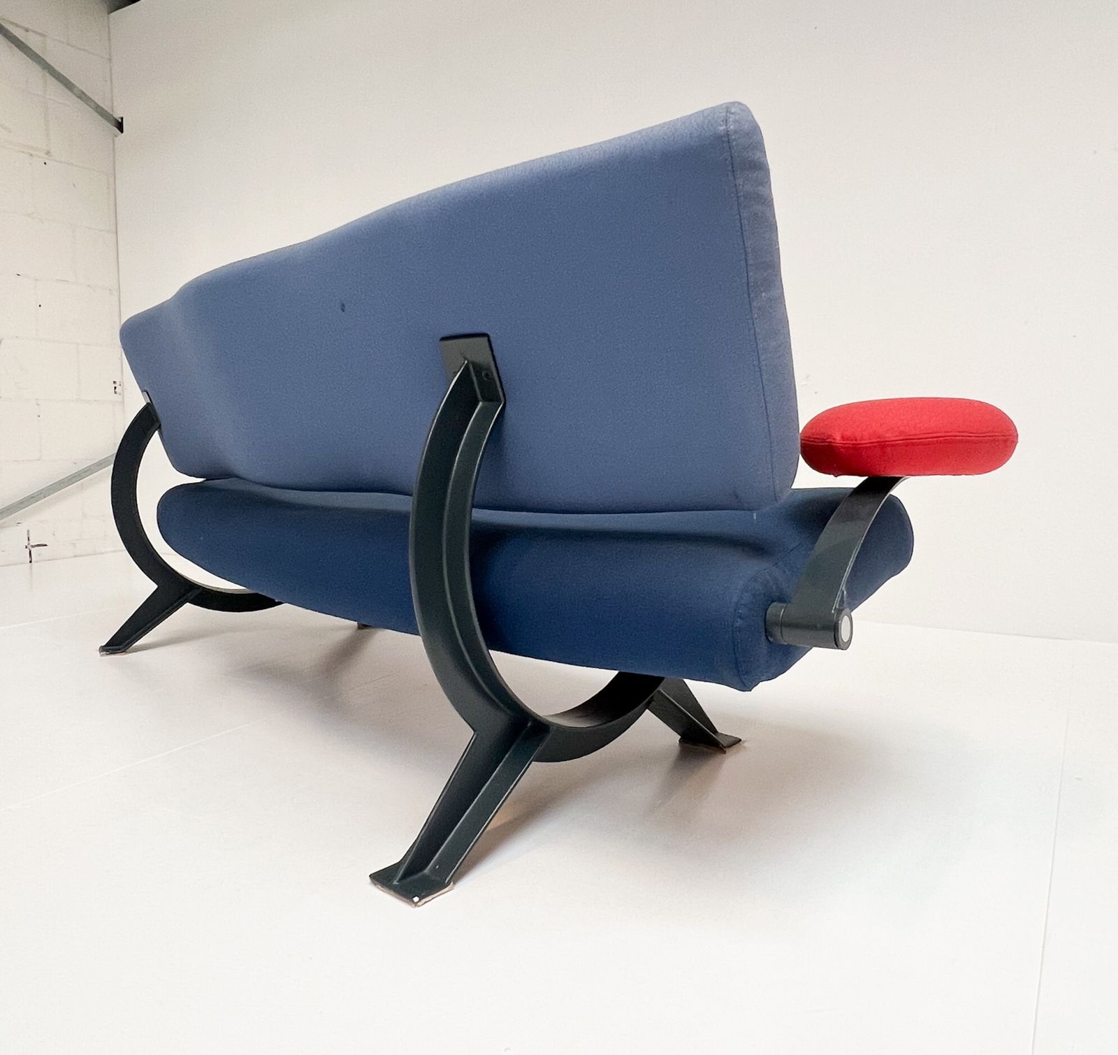 Orbit Sofa By Artifort, 1990’s photo buy