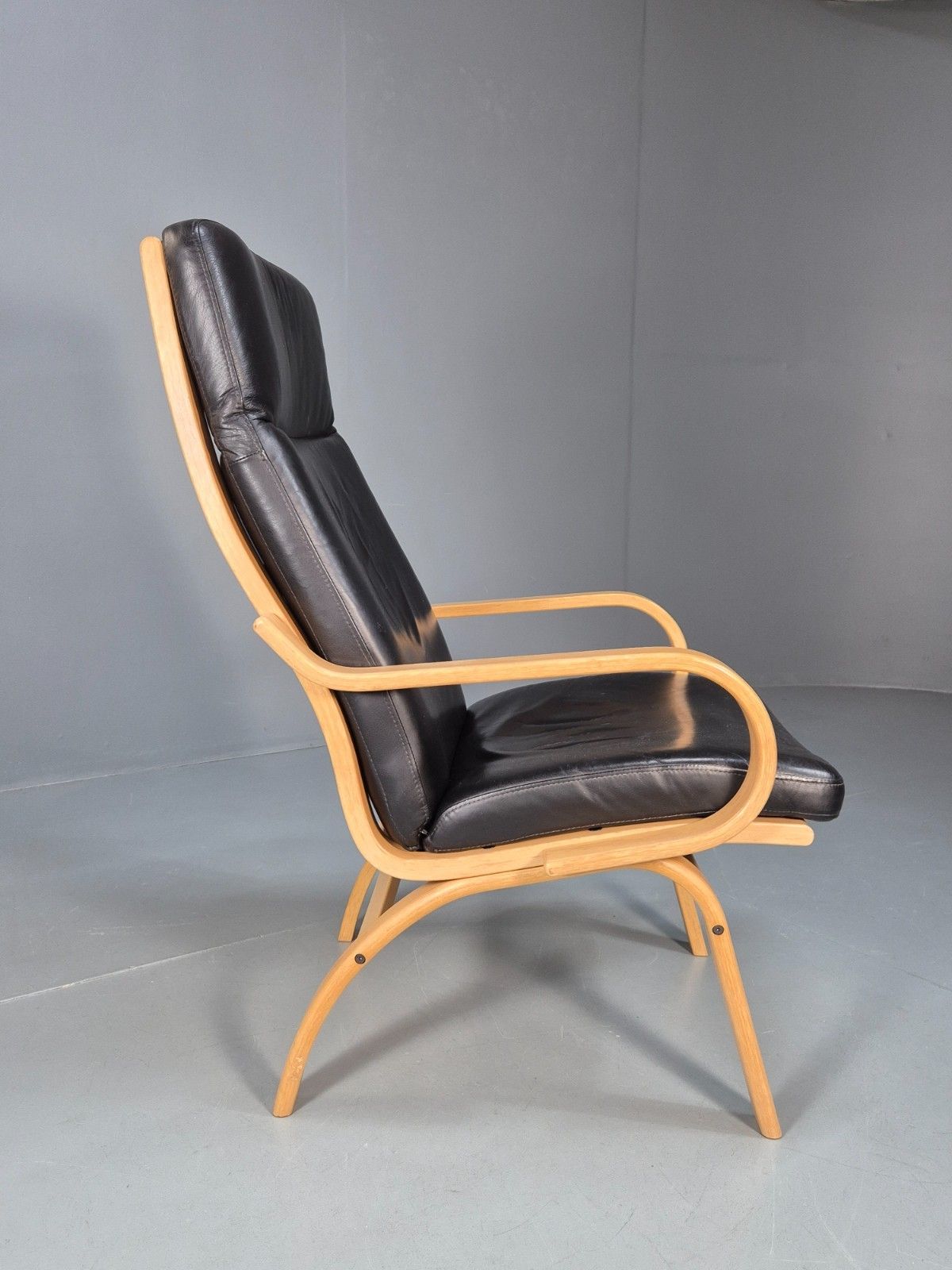 Danish Black Leather Bentwood Armchair Stouby Style Beech Frame  Eb10299 Mben photo vinterior