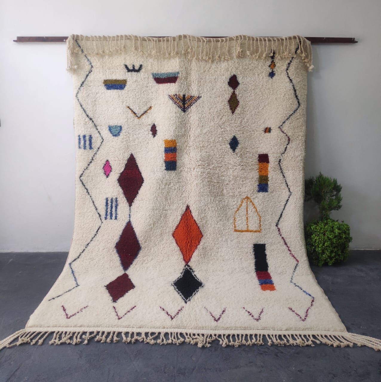 Large Modern Beni Ouarain Rug, 300x200cm, Abstract Symbols, Hand Knotted Wool photo furniture