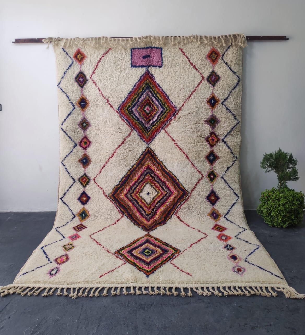 Large Colorful Beni Ouarain Rug, 300x200cm, Hand Knotted Wool With Diamond Motif photo furniture