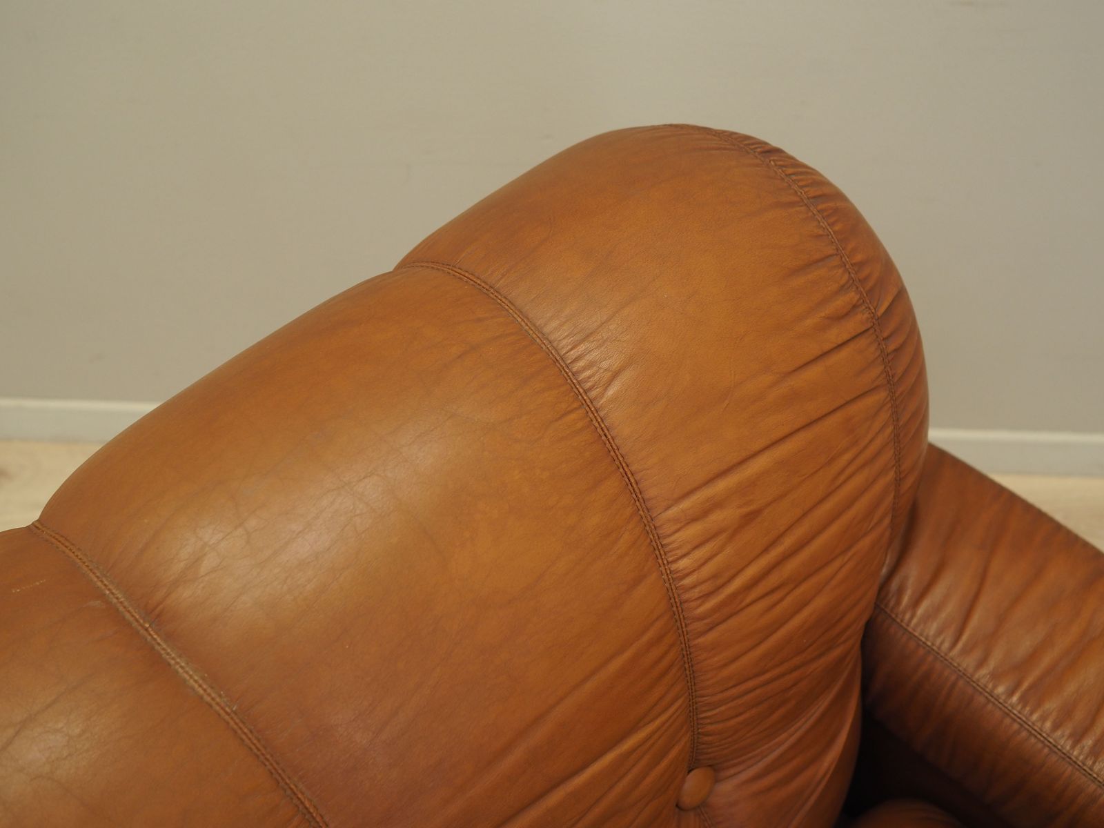 1359.0 Brown Armchair, Italian Design, 1970s, Production: Italy photo