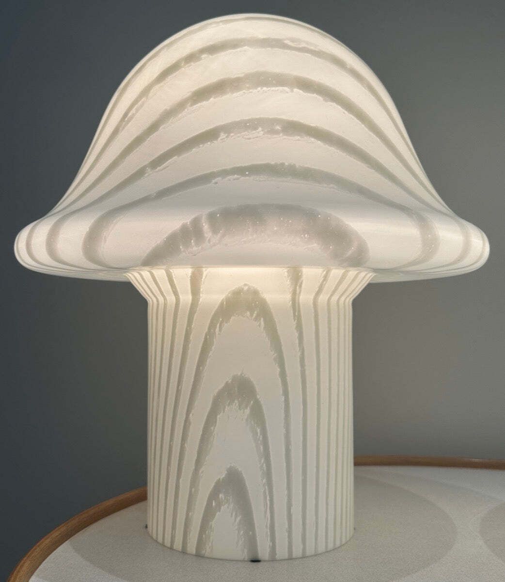 photo vinterior Pair Of Large 1970s Space Age Peill & Putzler Striped White Silky Glass Mushroom Table Lamps