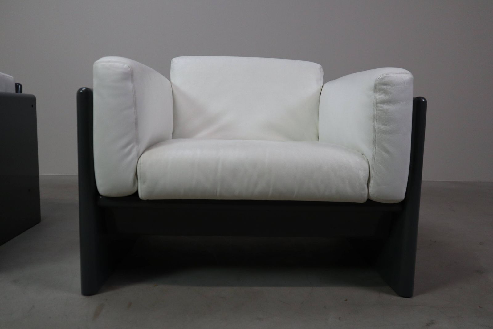 Set Of “Arnolfo” Armchairs For Simon International, Italy 1971 photo Furniture