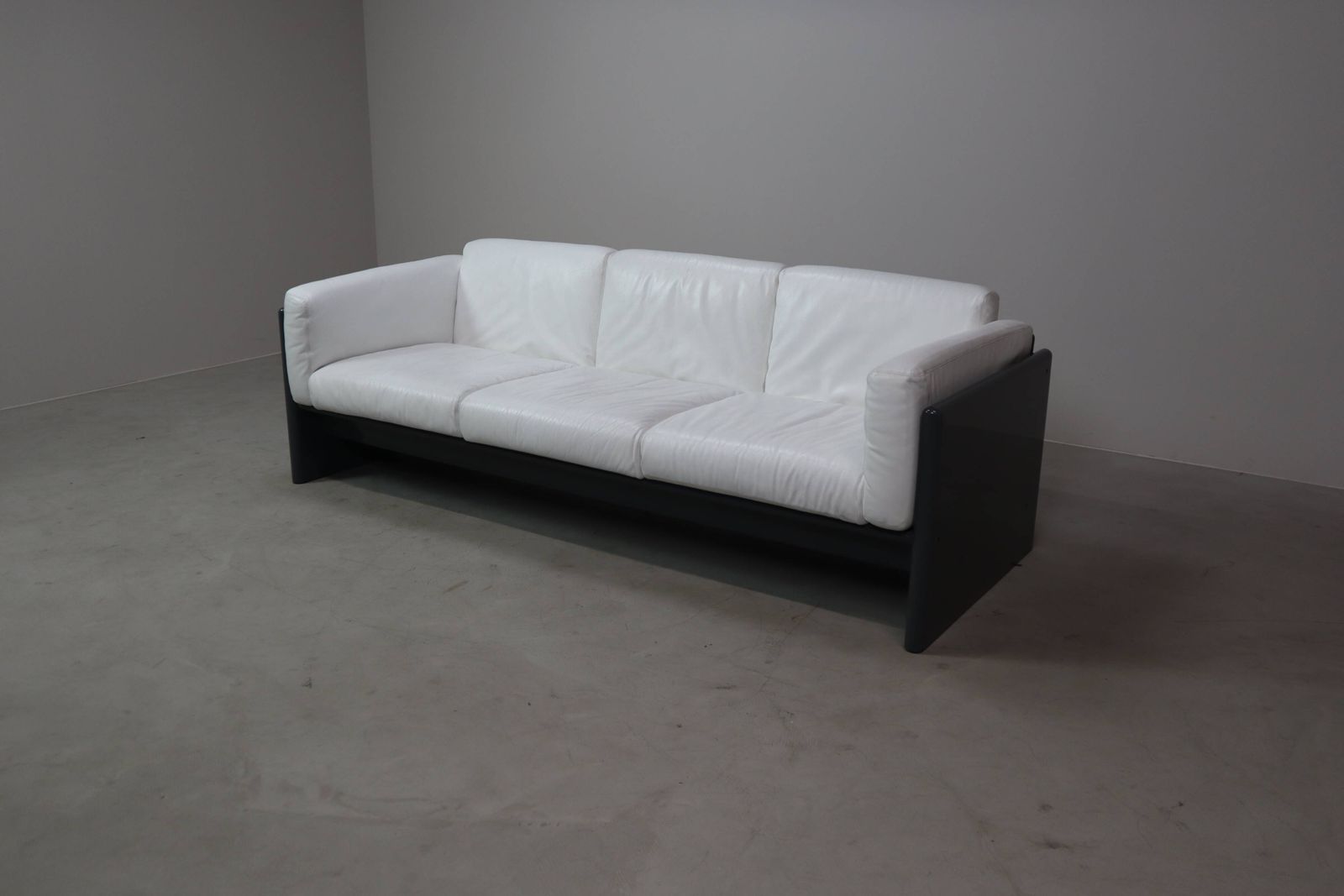 photo vinterior “Arnolfo” 3 Seater Sofa By Mauro Marzocchi For Simon International, Italy 1971