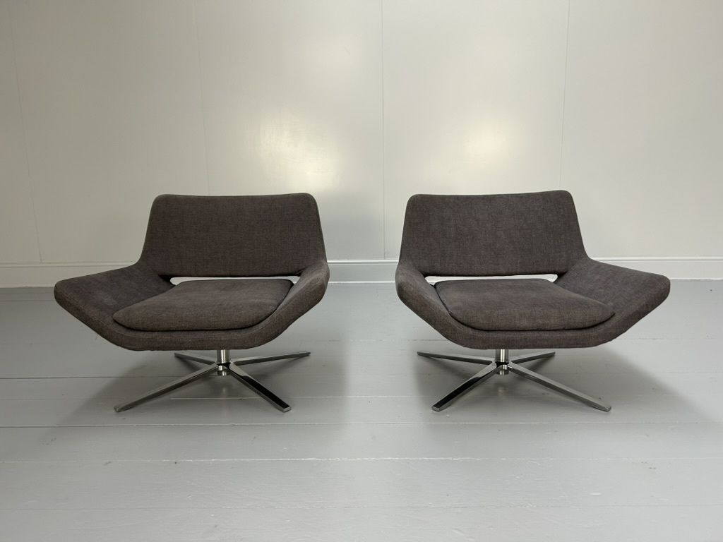 Pair Of B&B Italia “Metropolitan Me84” Armchairs – In Mid Grey Fabric photo furniture