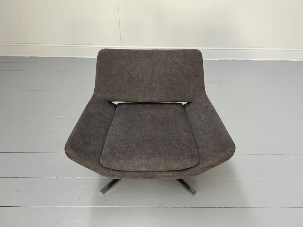 Furniture Pair Of B&B Italia “Metropolitan Me84” Armchairs – In Mid Grey Fabric photo