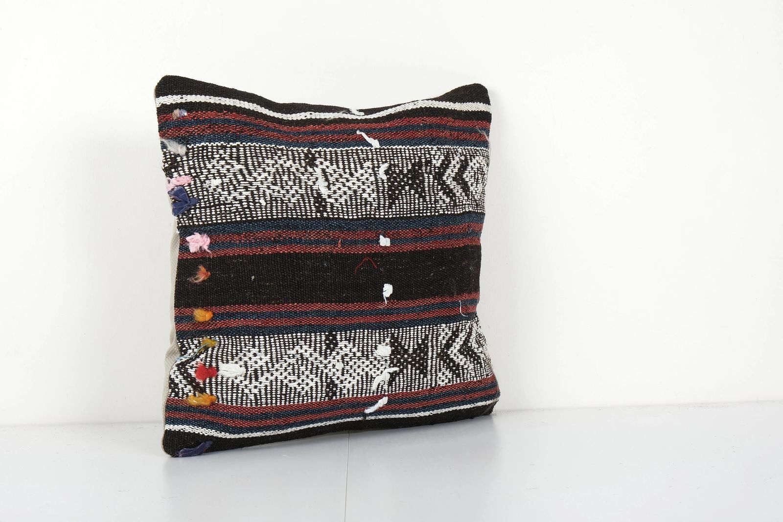 Ethnic Goat Hair Lumbar Kilim Pillow Cover From Anatolian, Bohemian House Decor, Bedding Turkish Cushion photo Textiles