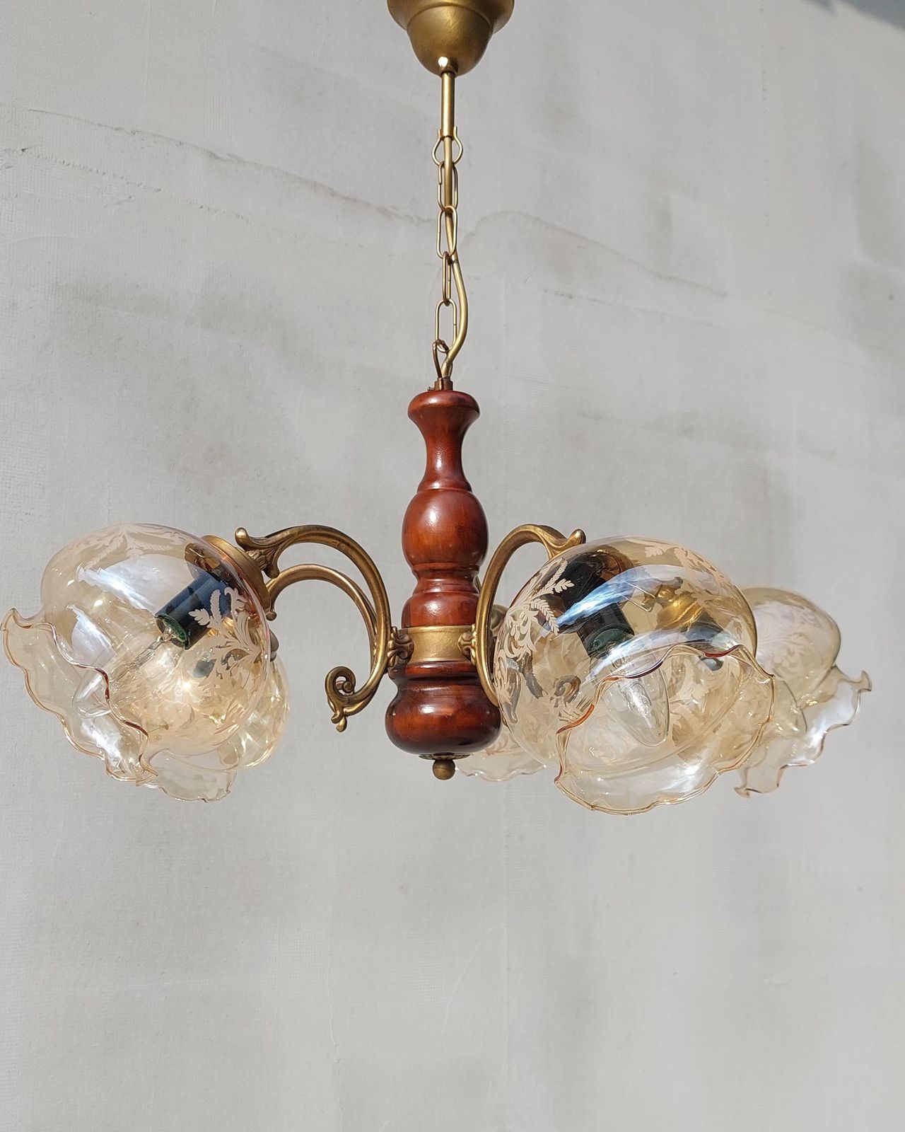Vintage Brass And Wood Chandelier – 5 Arm Ceiling Light With Amber Etched Glass Tulip Shades, Mid Century Rustic Farmhouse Lighting Fixture photo vintage