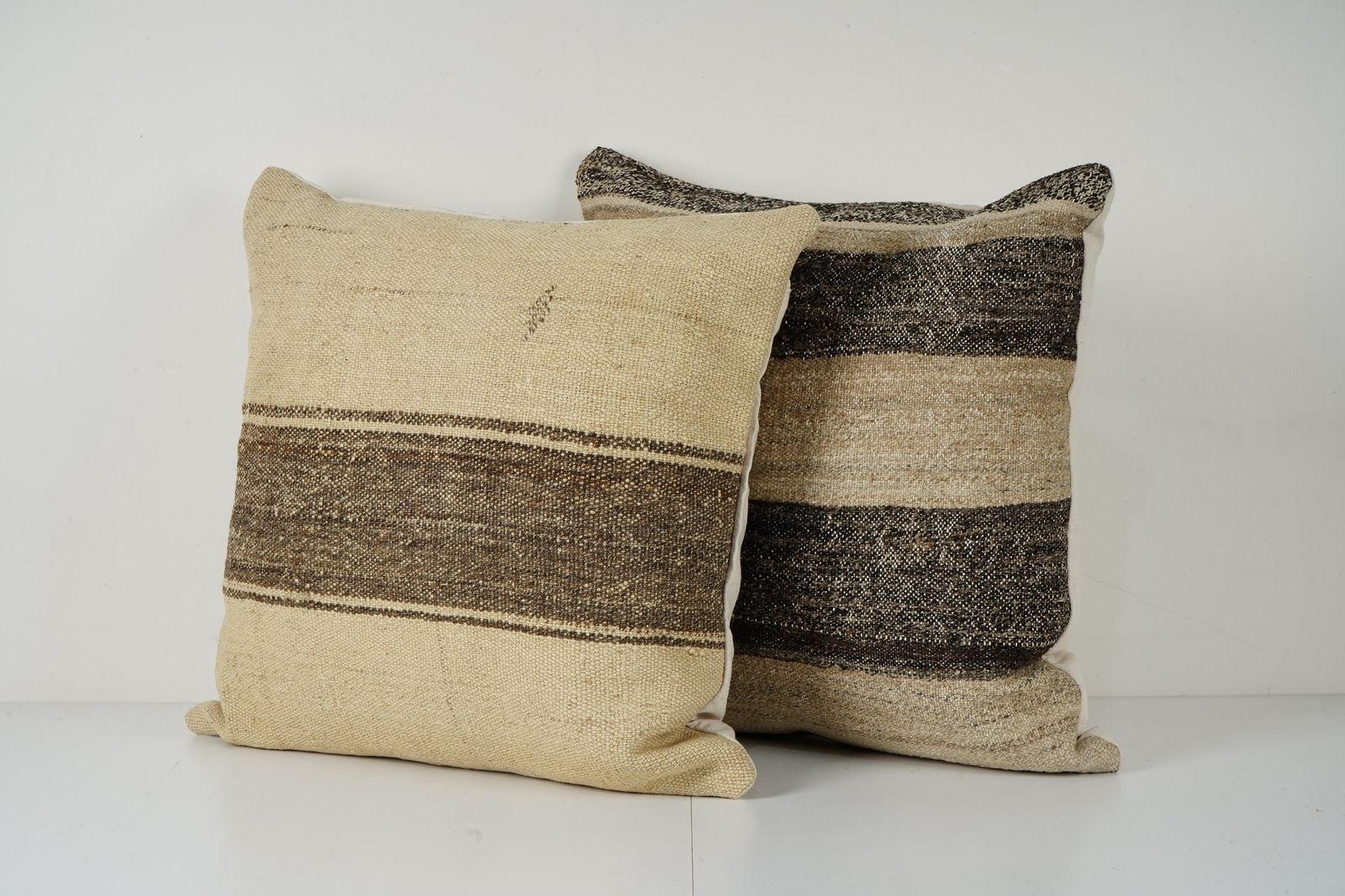 Organic Set Of Two Turkish Hemp Kilim Pillow, Set Of Two Decorative Anatolian Decor photo for sale