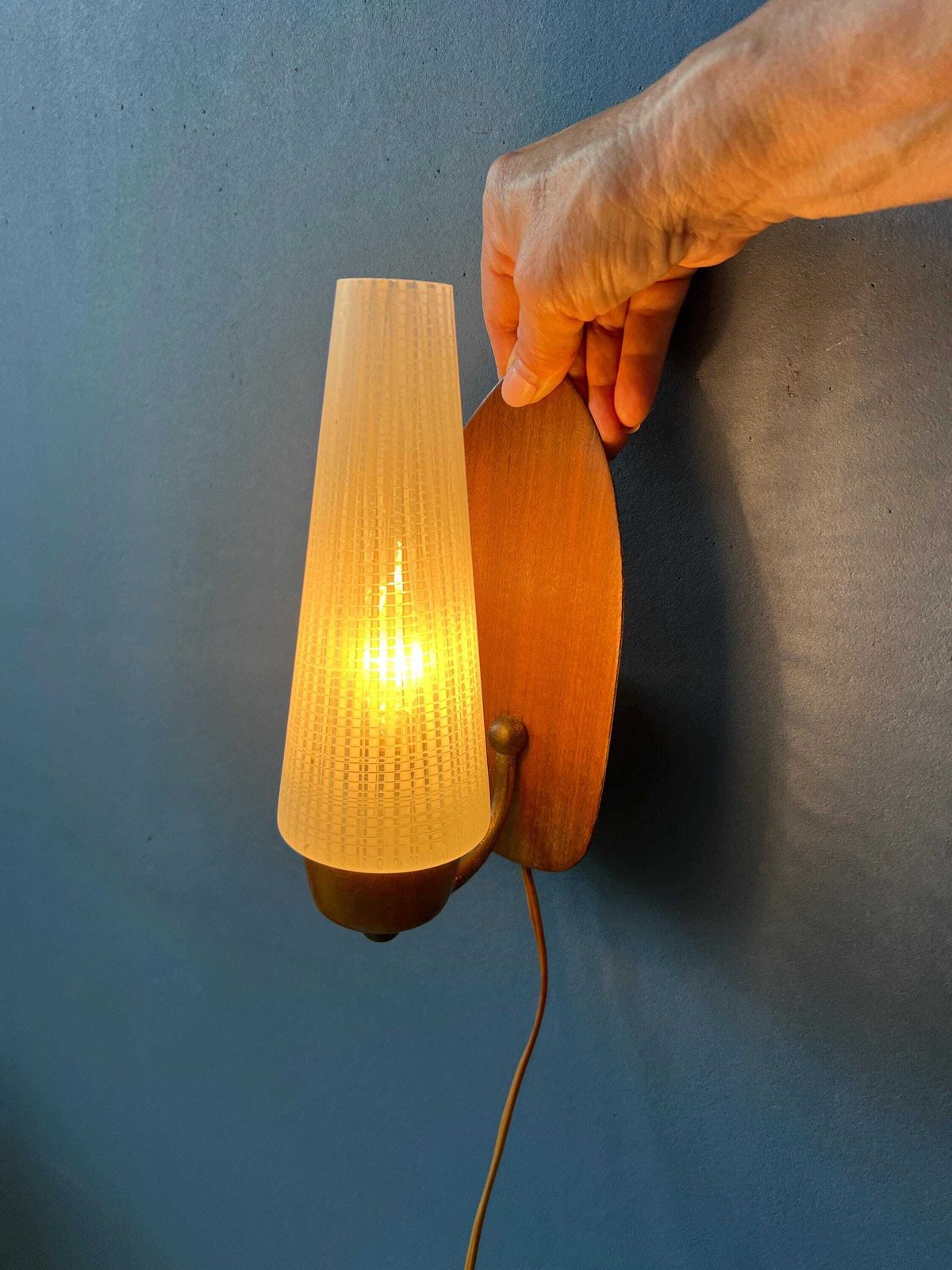 Mid Century Scandinavische Glazen Wandlamp photo Verlichting