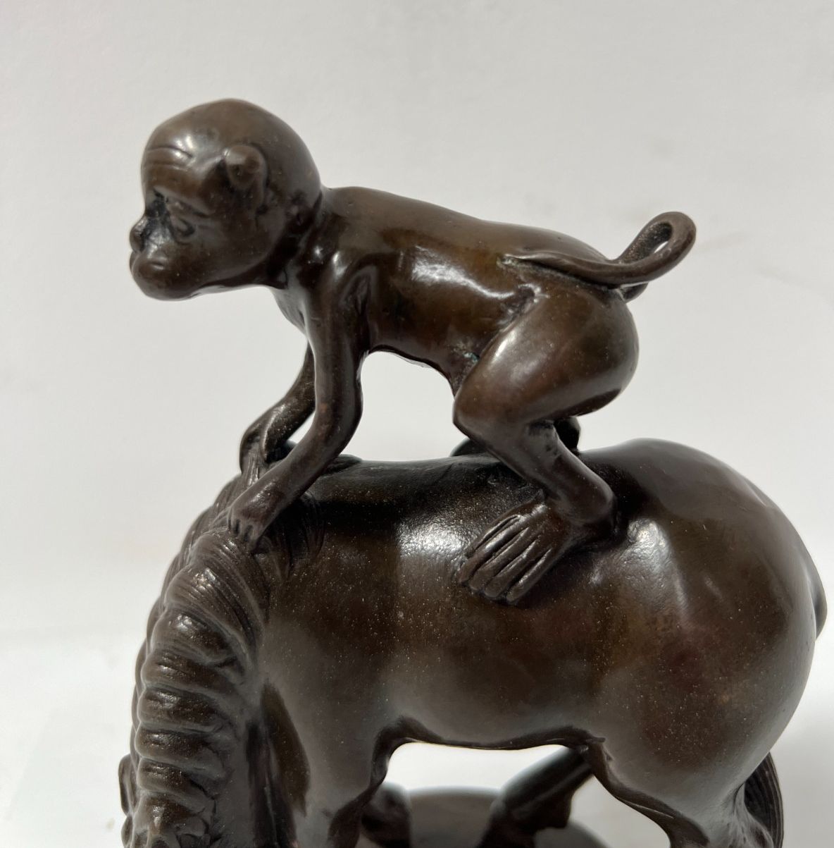 "The Horse And The Monkey" Bronze Group With Brown Patina 20th Century photo vinterior