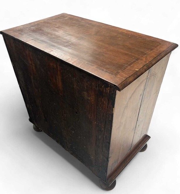 William And Mary  Walnut  Chest Of Drawers C1690 photo for sale