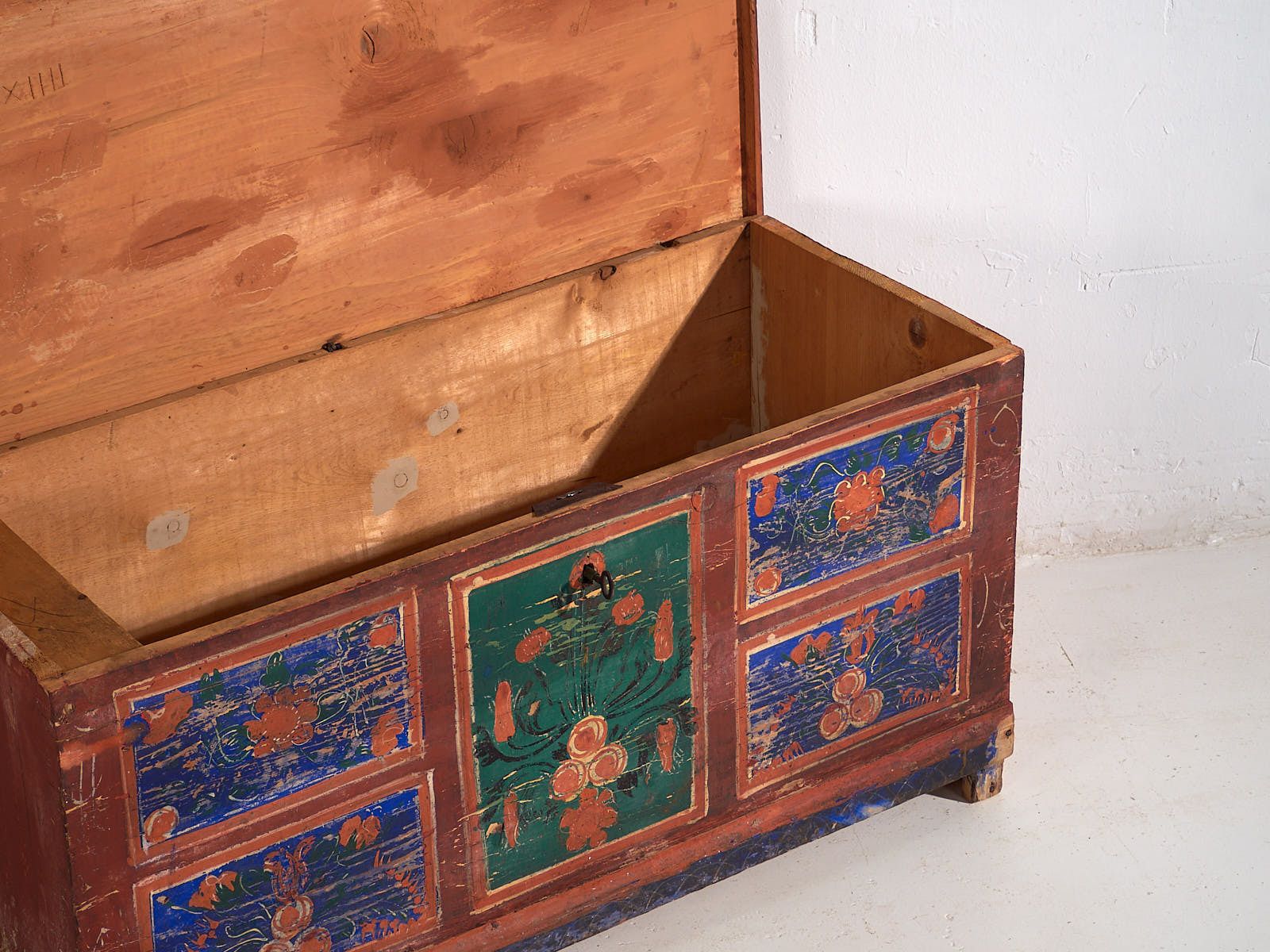 Antique Hand Painted Chest With Floral Motifs (Year 1907) #100 photo 1542.0