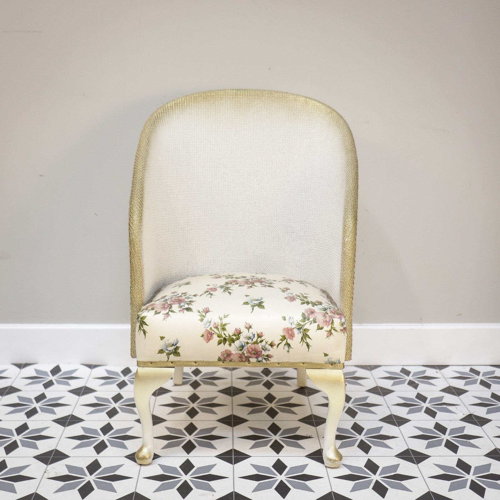 239.0 Lloyd Loom Ottoman Bedside Table And Chair Matching Set In White And Gold photo