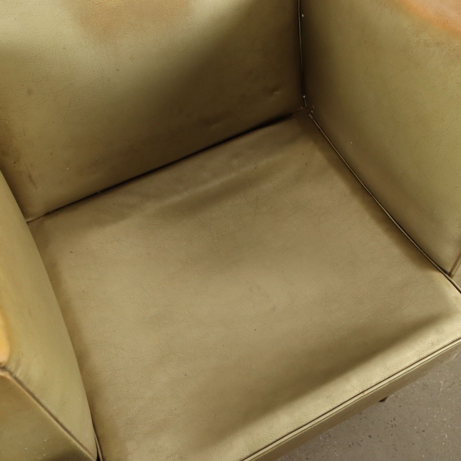 660.0 Vintage 1950s Armchair Wood Leatherette Padding Argentina photo