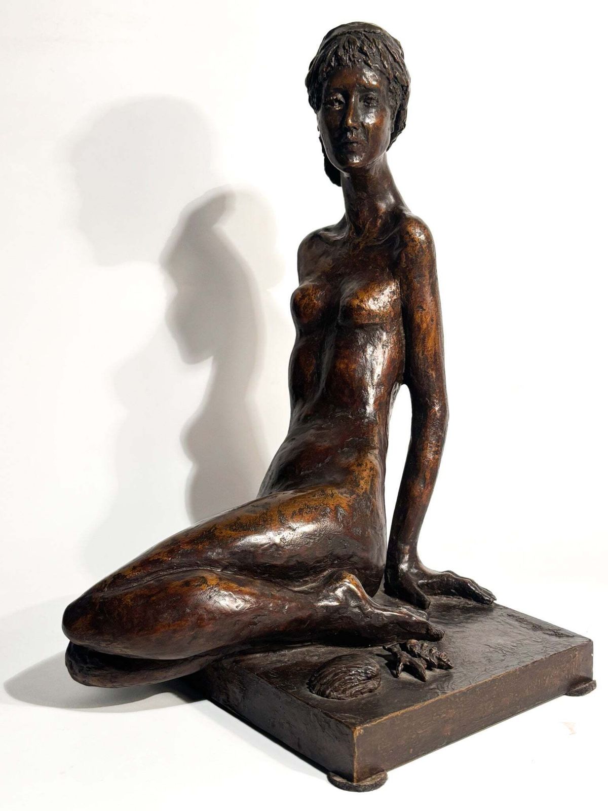 Bronze Sculpture Of A Lady By An Italian Artist From The 1920s photo vinterior