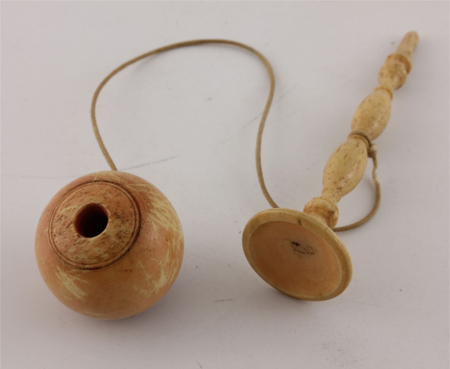 295.0 Bone Cup & Ball Game. Bilbocatch Bilboquet Game Of Skill. C1820. photo