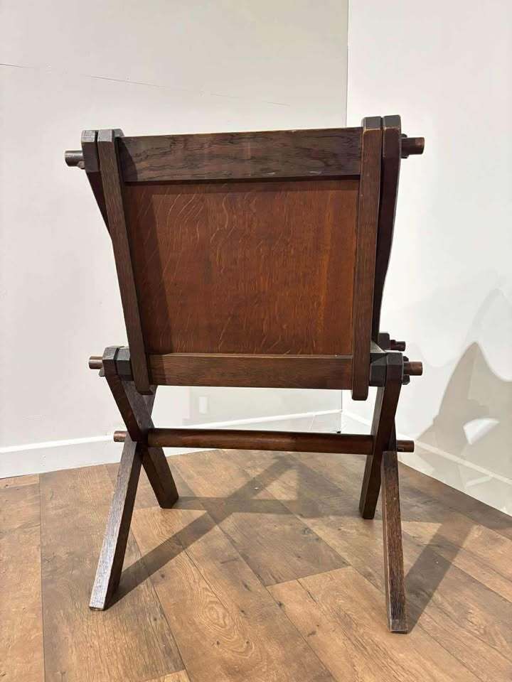 369.0 Oak Glastonbury / Ecclesiastical Chair photo