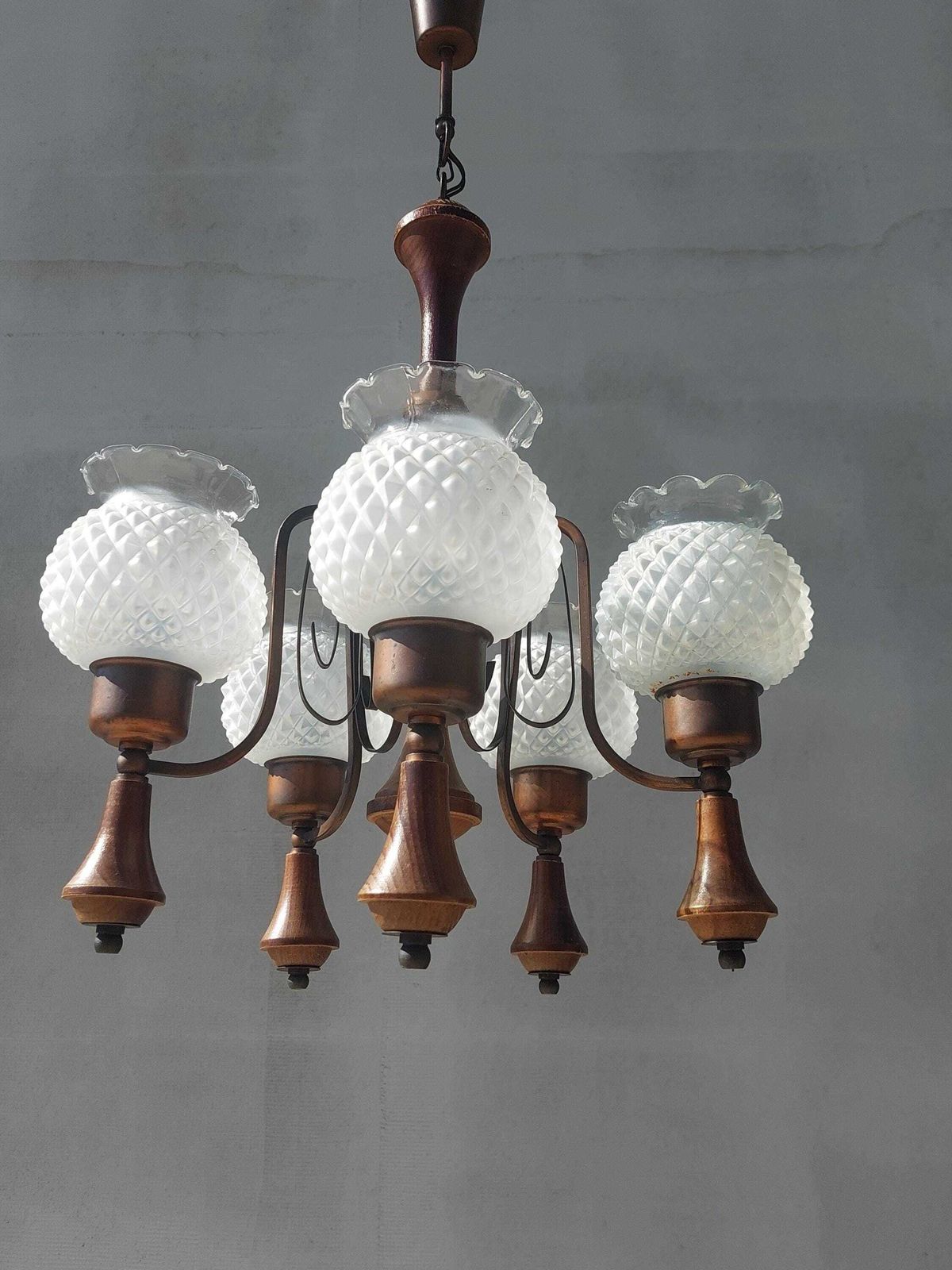 photo furniture Vintage 5 Arm Wooden Chandelier – Mid Century Pineapple Glass Ceiling Light With Copper Details, Retro Dining Room Pendant Lamp
