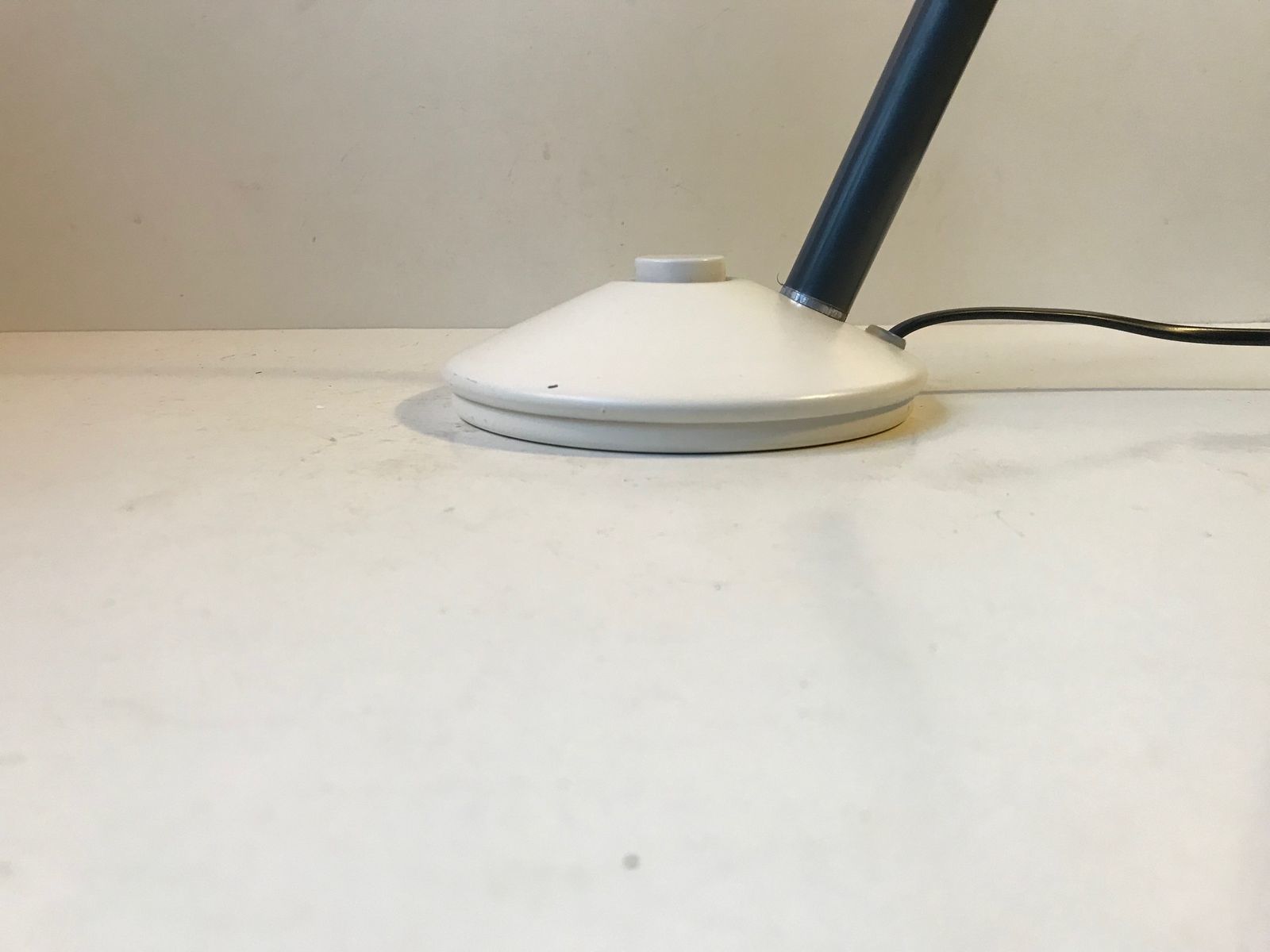 465.0 Mid Century White Desk Or Wall Lamp By Jac Jacobsen For Luxo, 1960s photo