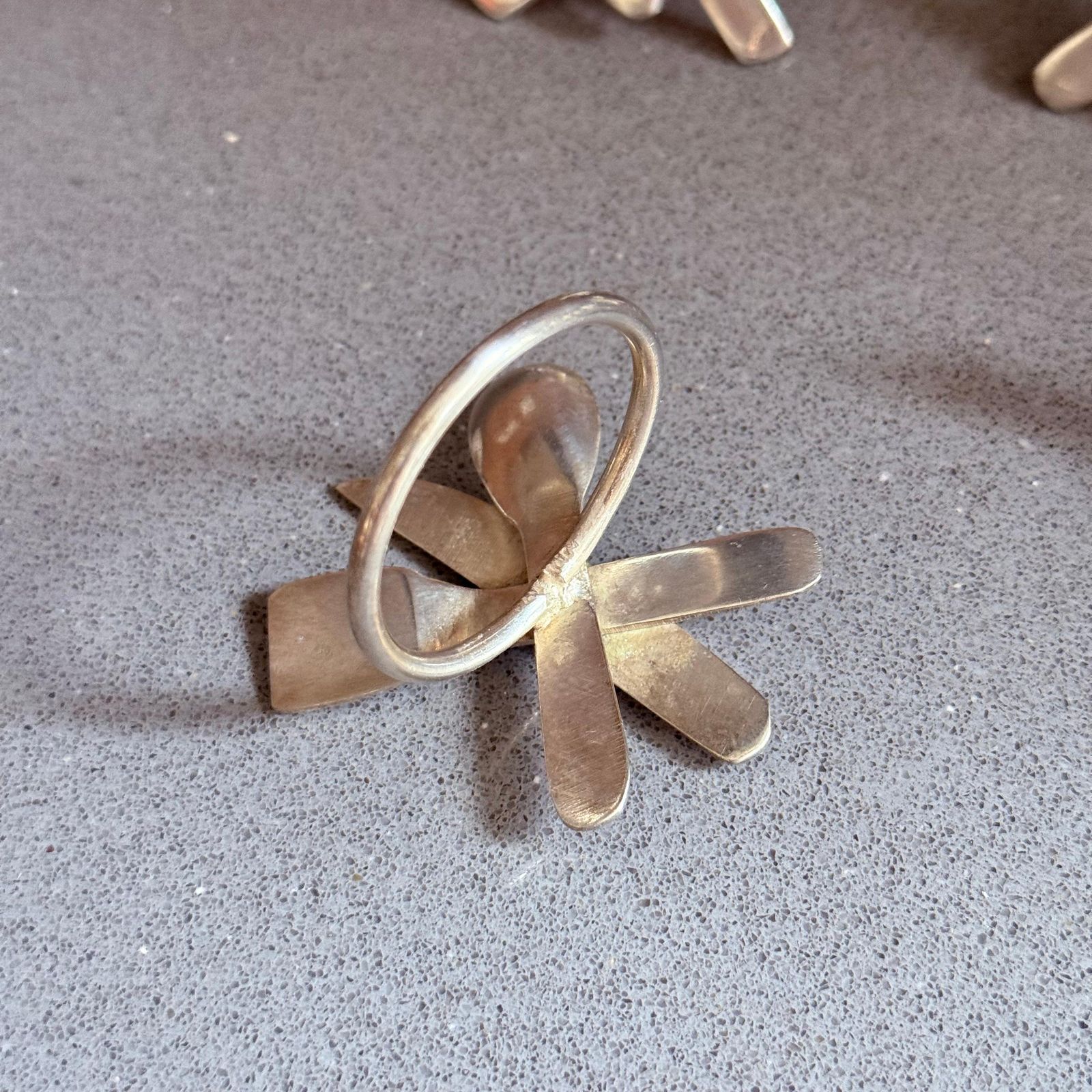 photo furniture Set Of 6 Vintage Silver Plated Napkin Rings In Cutlery Design Fork, Knife Spoon