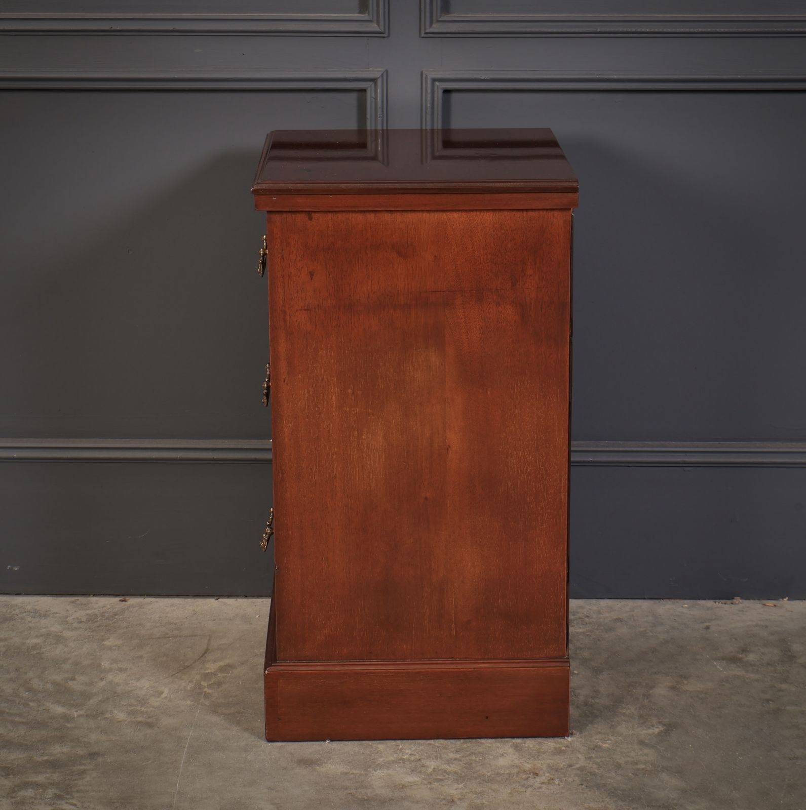 Pair Of Mahogany Bedside Chests photo buy