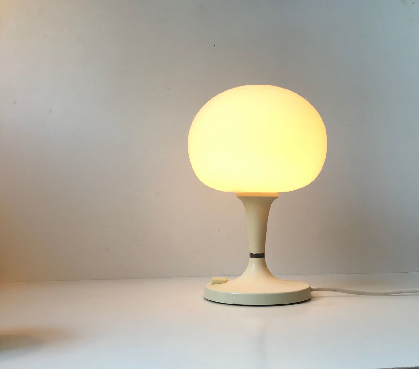 Space Age Duits Tafellampje Van Hoso, Ca. Jaren 1970 photo Verlichting