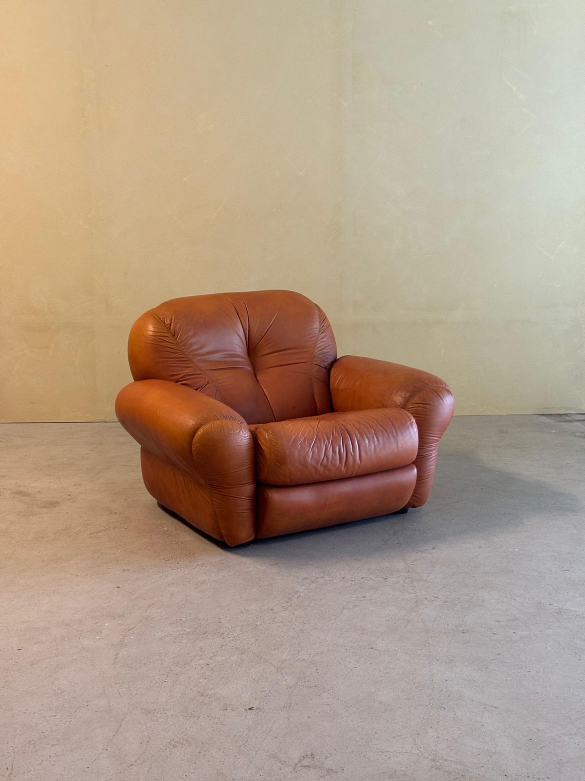 Orignal Italian Vintage Leather Armchair, 1970s photo furniture