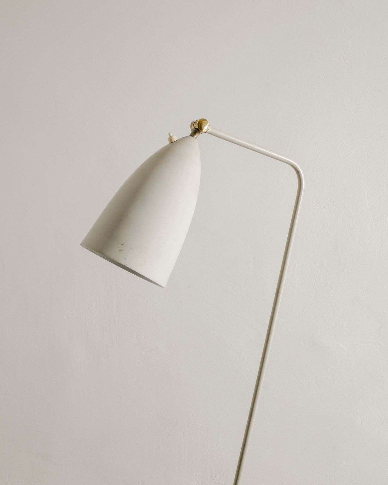 Original Swedish Mid Century "Grasshopper" Floor Lamp In Grey Lacquer By Greta Magnusson Grossman For Bergboms Sweden, 1950s photo for sale