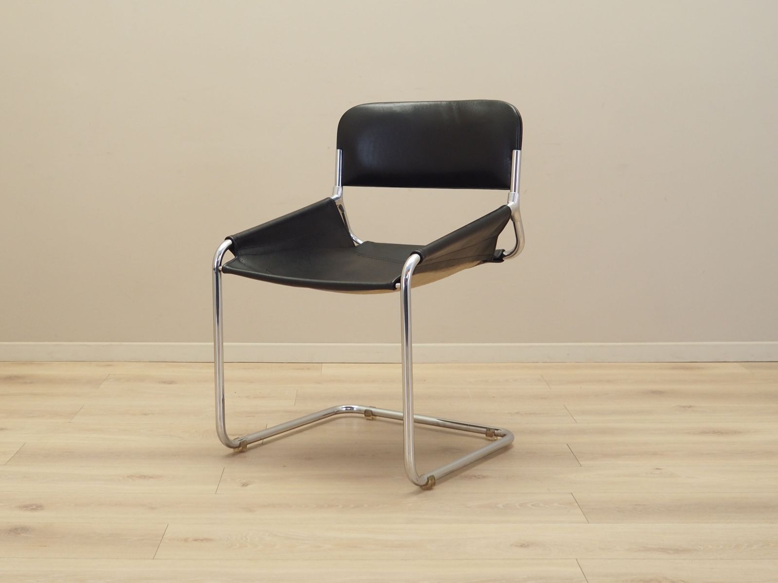 Leather Chair, Italian Design, 1970s, Production: Italy photo furniture