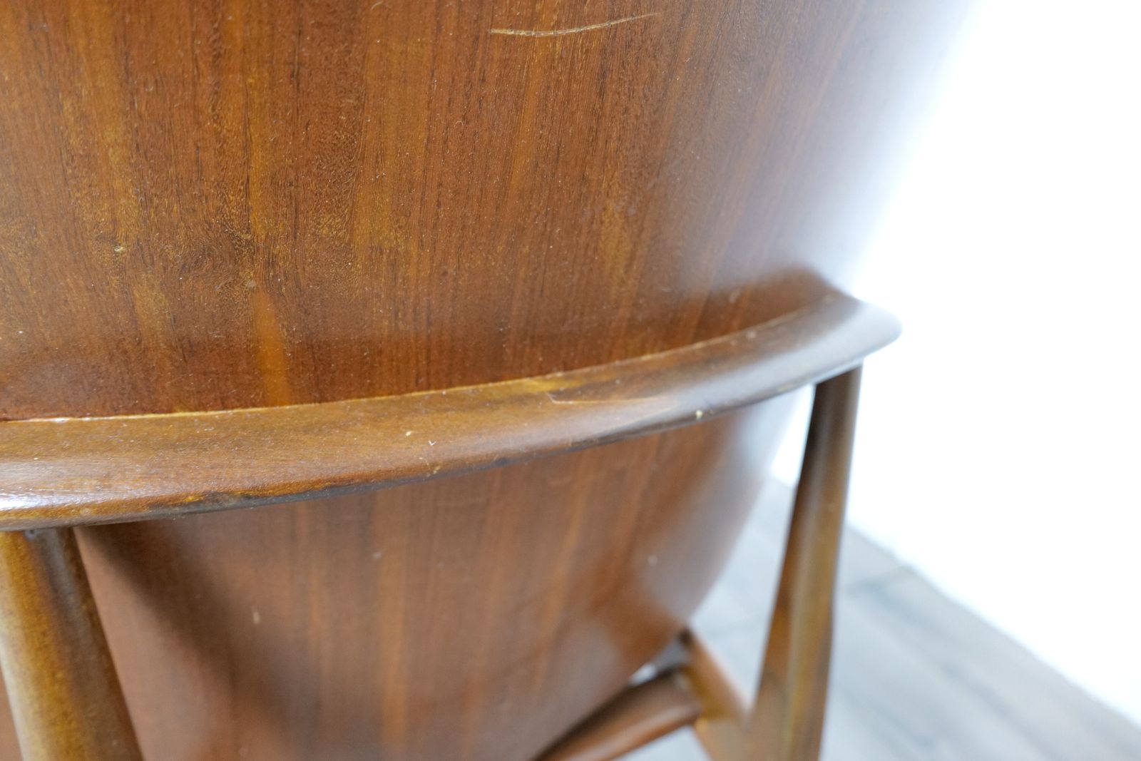 Furniture Pair Of Elliott's Of Newbury Eon Teak Dining Chairs photo