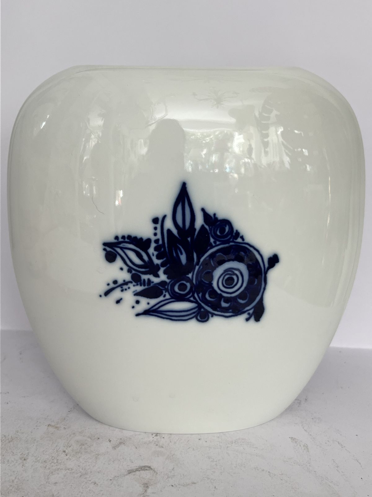 Rosenthal Studio Line Vase – Bjørn Wiinblad “Blue Bird” Design, Shape 2666 (C. 1960s–70s) photo Home Decor