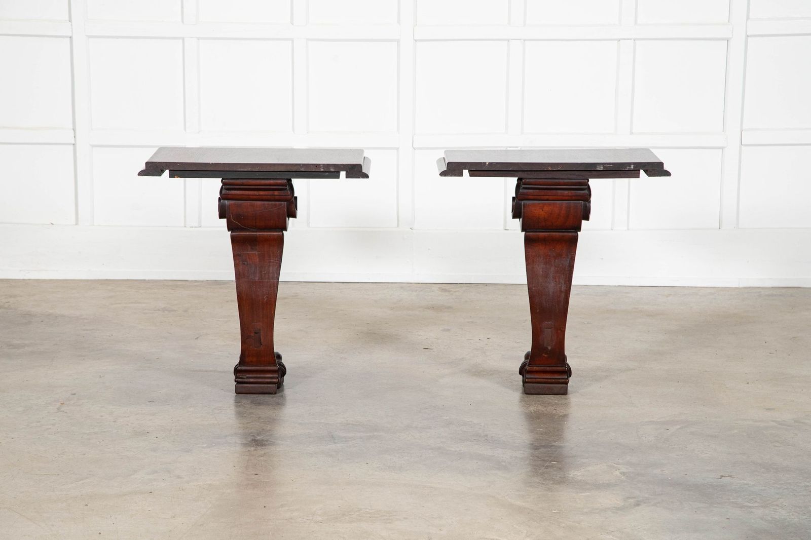 photo vinterior Pair English 19thc Mahogany Lion Paw Console Tables