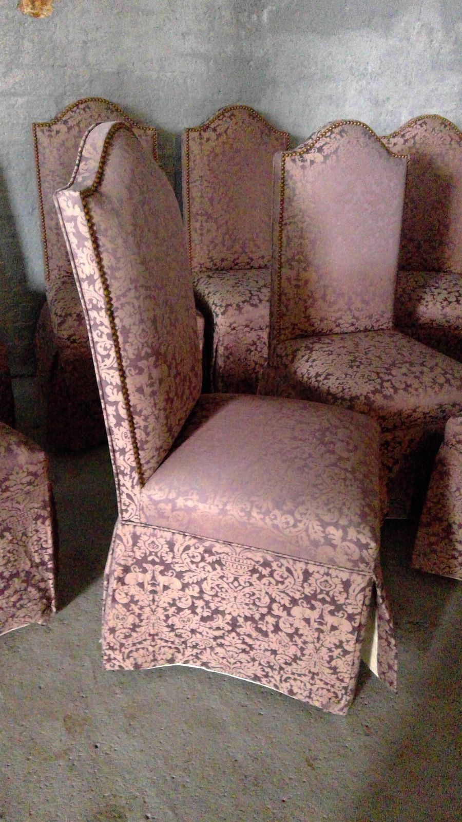 A Set Of Eight Elegant Queen Anne Style Dining Chairs, photo for sale