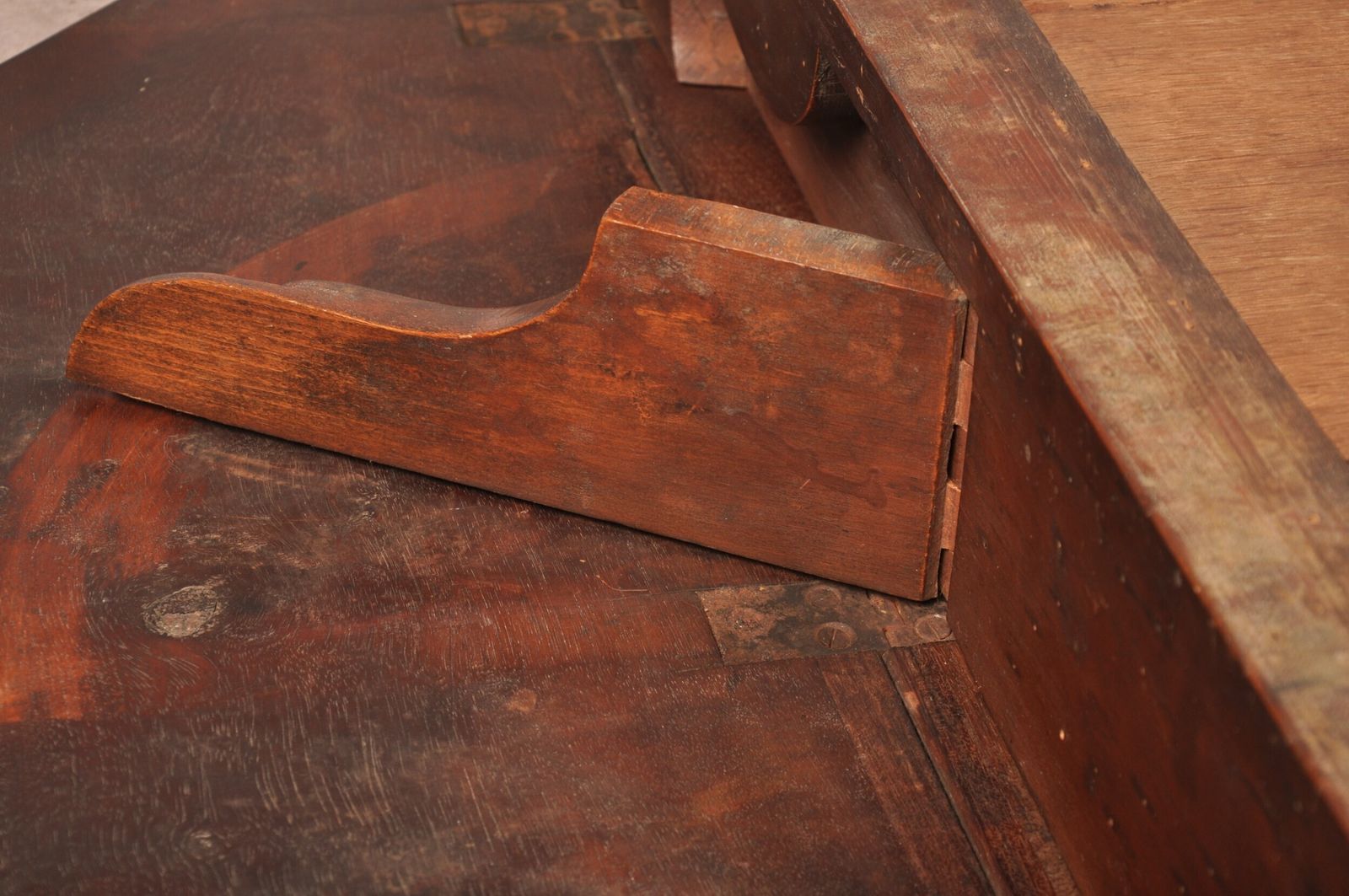 photo vinterior An Exceptional Late 18th Century Mahogany Pembroke Table
