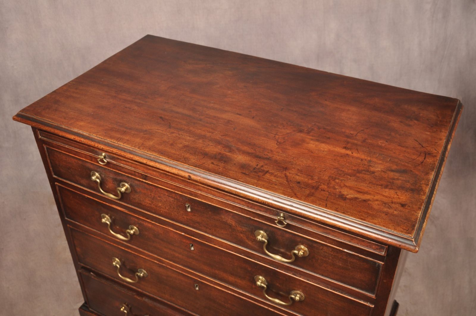 Fine 18th Century Mahogany Chest Of Drawers photo vinterior