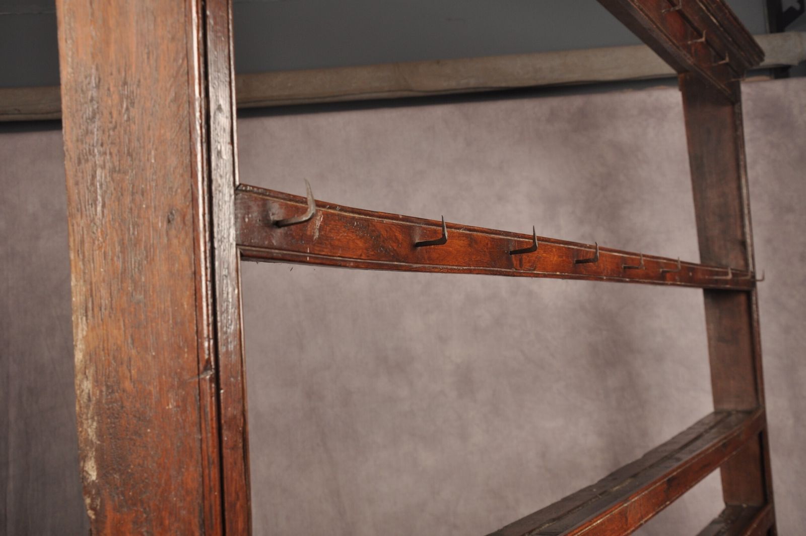photo vinterior 18th Century Oak Pot Board Dresser