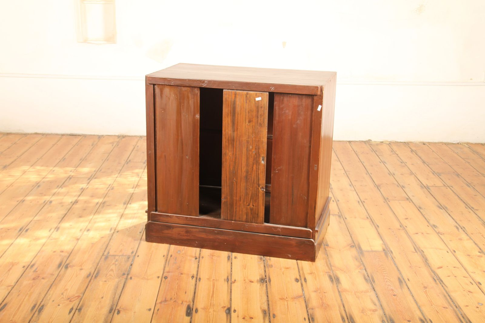 Early 19th Century Chinese Export Shandong 2 Seasons Cabinet photo furniture
