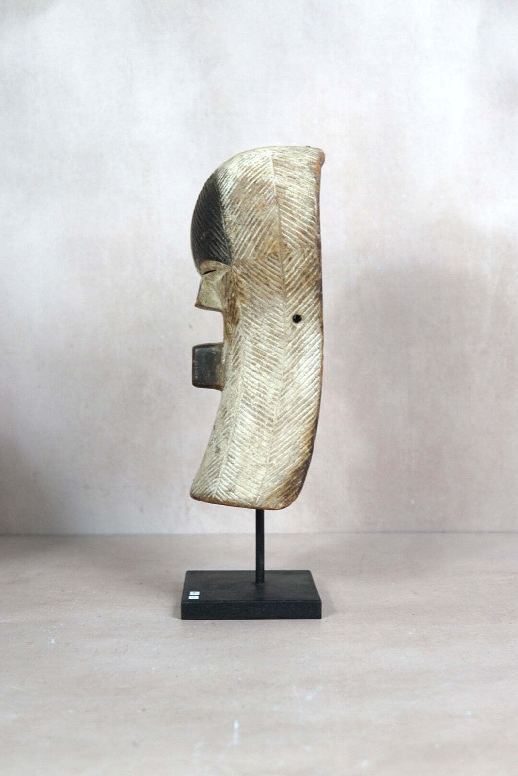 Songye Mask   44.4, Mid 20th Century photo Art