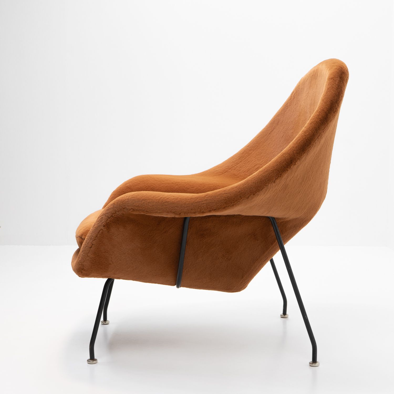 Design Classic: Womb Chair, Saarinen For Knoll, 1960s photo Furniture