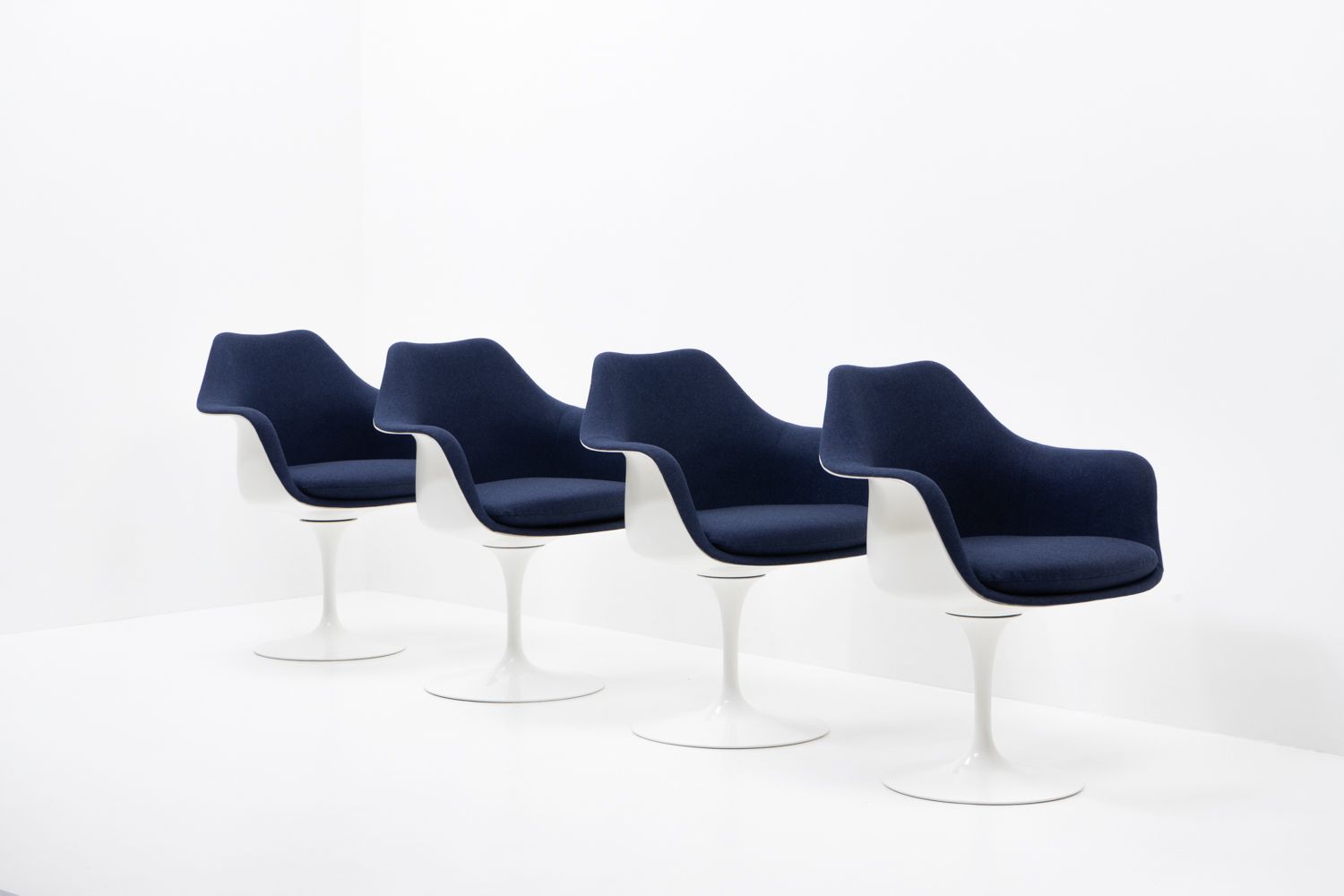 Armchairs By Eero Saarinen For Knoll, 1970s – Set Of 4 photo for sale