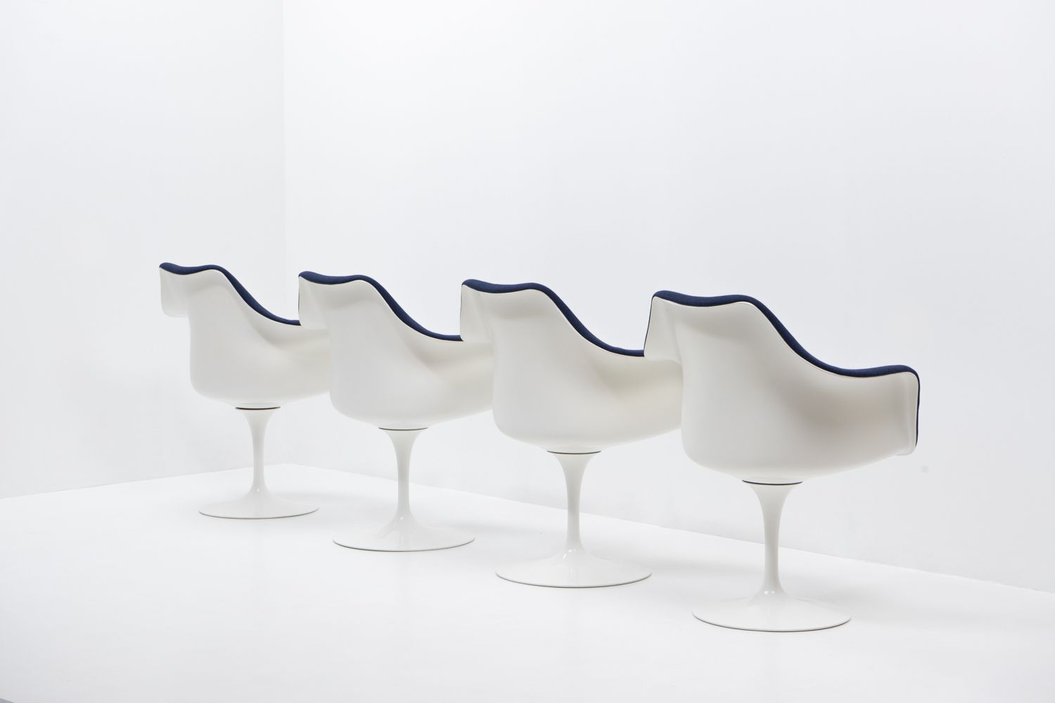 Armchairs By Eero Saarinen For Knoll, 1970s – Set Of 4 photo buy
